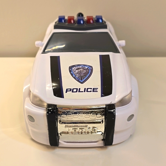 Tonka Mighty Motorized Funrise Police Car Cruiser Moves w/Flashing Lights Sounds - Picture 5 of 8